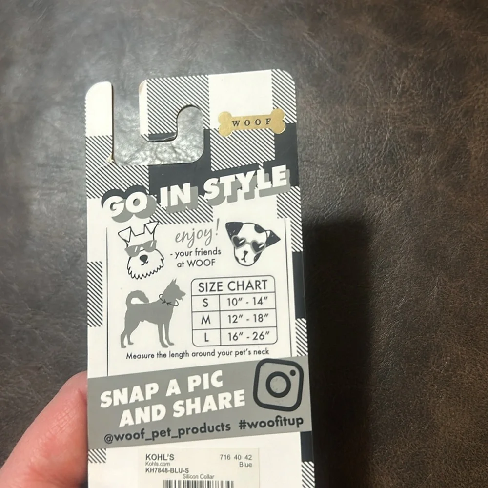 WOOF SILICON COLLAR: BLUE/YELLOW: NEW IN PACKAGE: SIZE SMALL (10-14 in)
